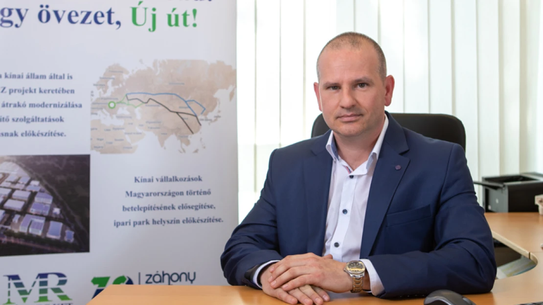 CELIZ – Sín kelet és nyugat között