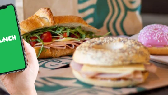 A Starbucks is fent van már Munchon, zárás előtt olcsóbban adják a megmaradt ételt