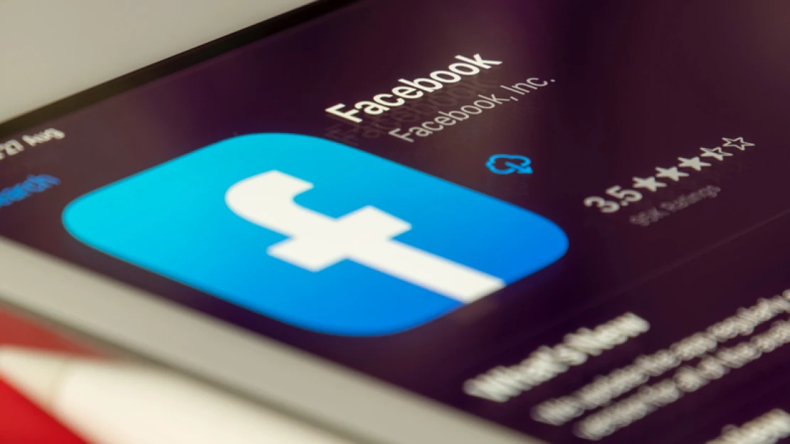 Élő shopping-közvetítésekkel turbózza a Facebook a vásárlásokat
