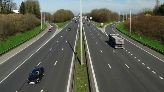 Ezek a cégek pályáznak a 35 éves autópálya-koncesszióra