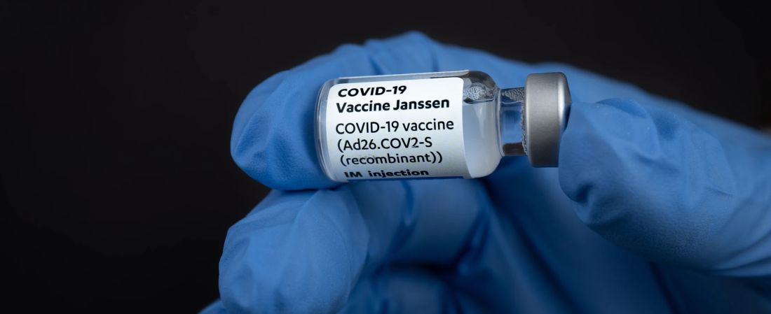 Megváltóból kispados lett a Johnson & Johnson vakcinája, a polcokon porosodik a készlet