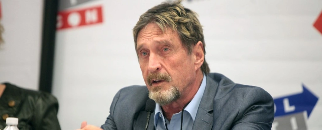 Botrányhős techmogul gyilkossági gyanúval és politikai ambíciókkal – John McAfee, a McAfee vírusirtó atyjának életútja