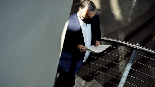 Orbán: Jön a készenléti oltás