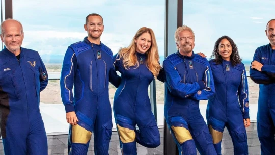 Hosszú, emberéleteket követelő volt Branson útja a világűrig, de megérte