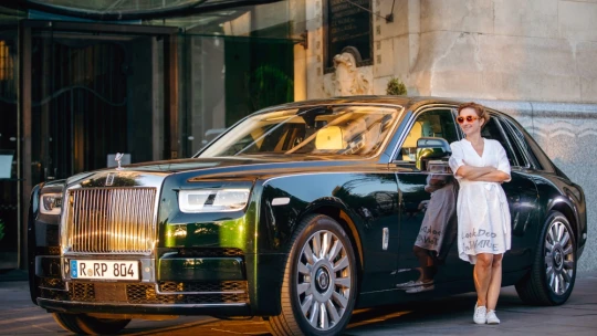 Prágából jöttem, Rolls-Royce-szal