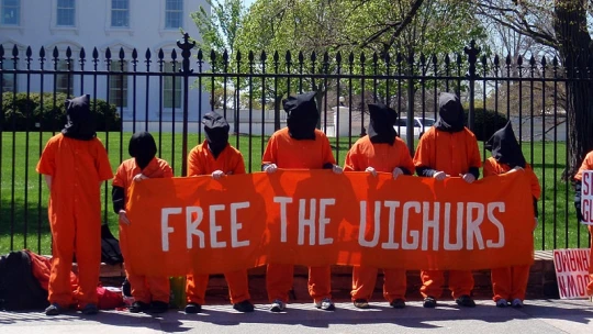 Újabb kínai cégek kerülnek feketelistára az USA-ban az ujgurok elleni jogsértések miatt