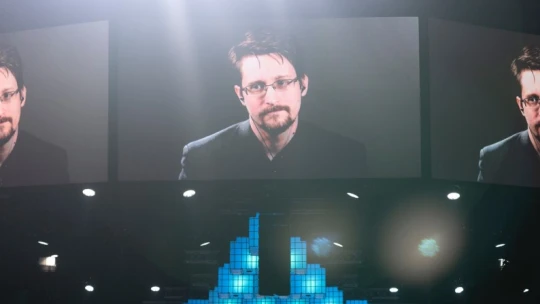 Edward Snowden szerint a magyar megfigyelési botrány az év sztorija