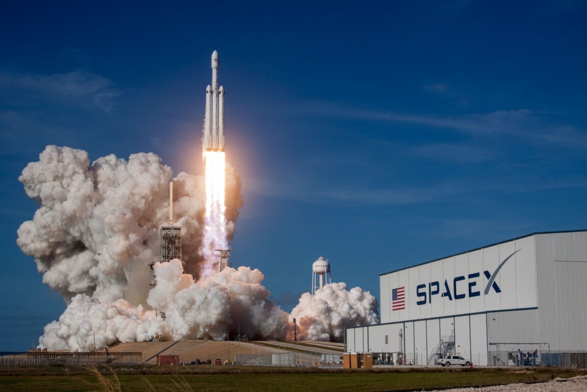 Hatalmas tőkebefektetést kaphat a SpaceX