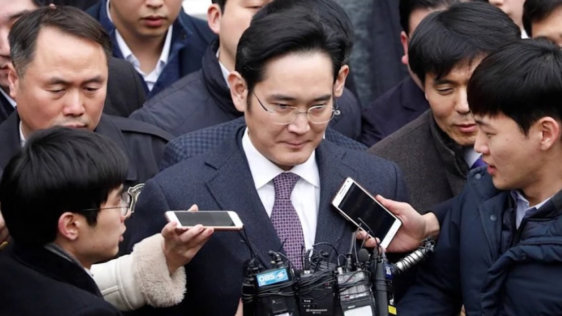 Kijöhet a börtönből a Samsung vesztegetésért elítélt vezetője