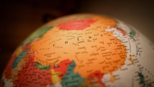 Példátlan kínai hadgyakorlat: rakétákat is lőttek Tajvan felé