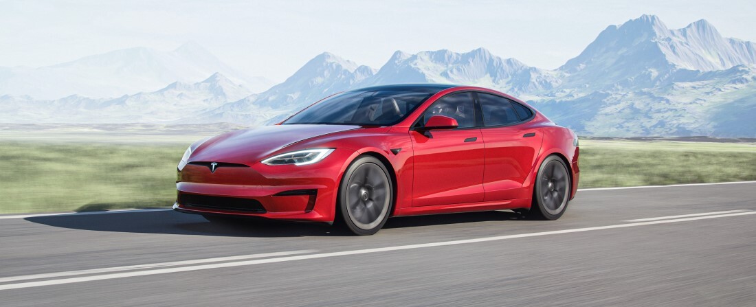 A chiphiány ellenére is rekord negyedévet zárt a Tesla, más gyártók kevésbé lehetnek boldogok