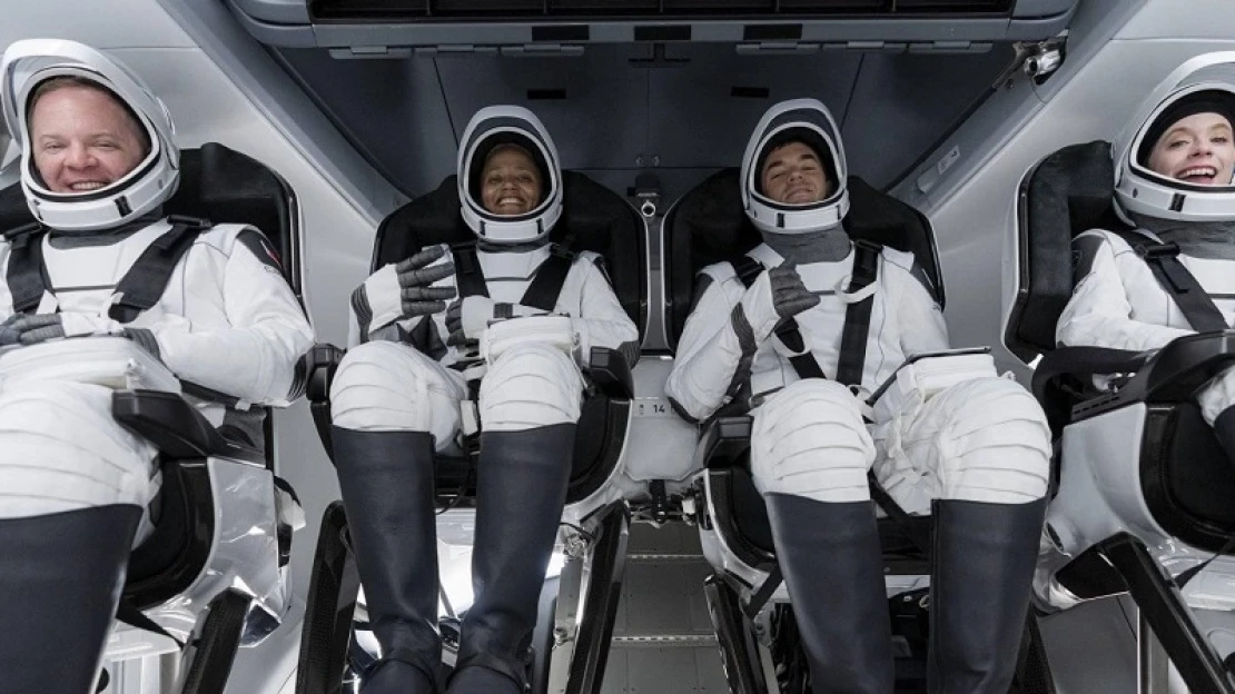 Vizelet szivárgott a SpaceX turistajáratán