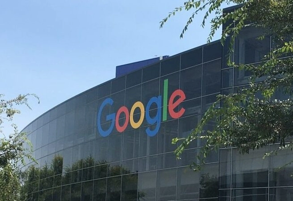 Ezúttal Olaszországban kapott eurómilliós bírságot a Google és az Apple