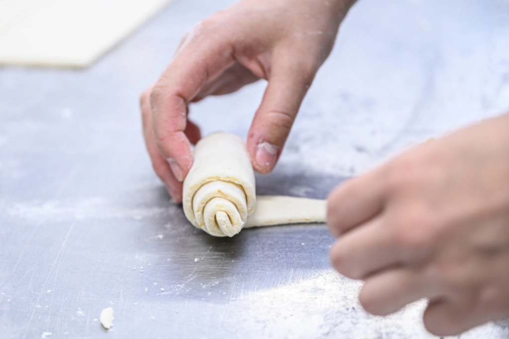 Háromszor drágább a croissant a pesti péknél, mint Párizsban