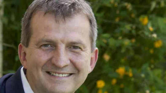 Ez a magyar cégvezető extra szabadságot ad a fiataloknak