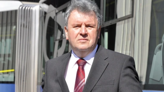 Magyar milliárdos villantott új, ultrakönnyű csuklós buszmodellt