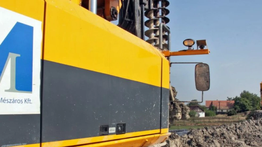 Egy kapavágással ma elindul Mészáros legnagyobb nemzetközi gigaprojektje