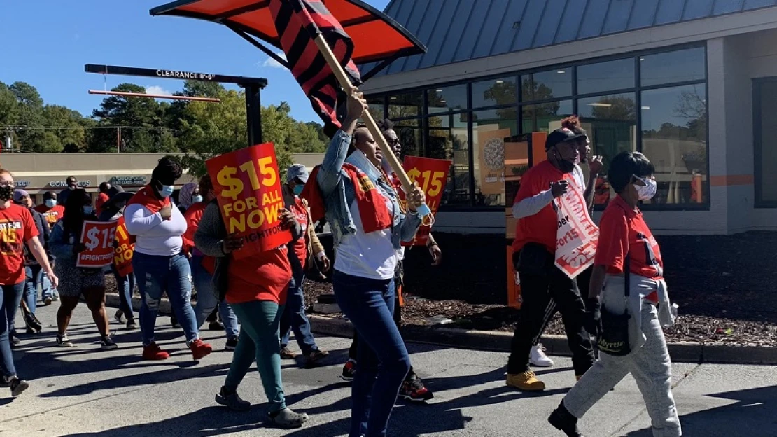 McDonald’s- dolgozók sztrájkoltak, mert a cég semmit nem tesz a zaklatásos ügyeikben