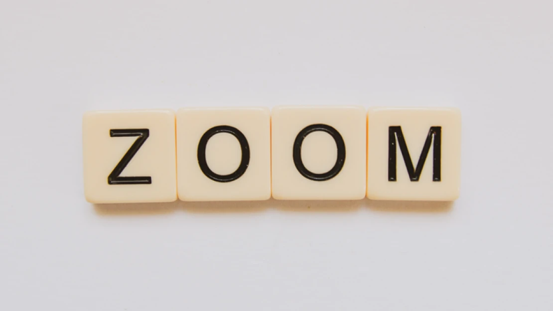 Nyolc tipp, hogyan  interjúztass profiként Zoomon