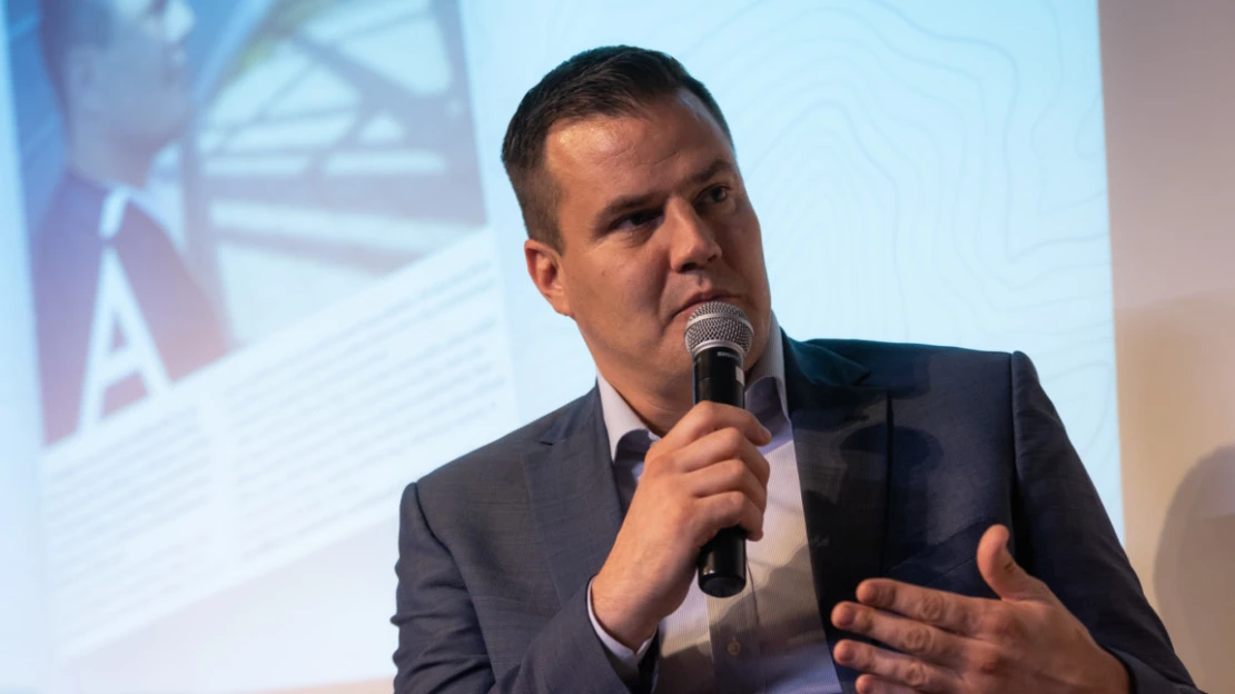 Összeállt a pesti tőzsde sztárja a magyar milliárdosok cégével