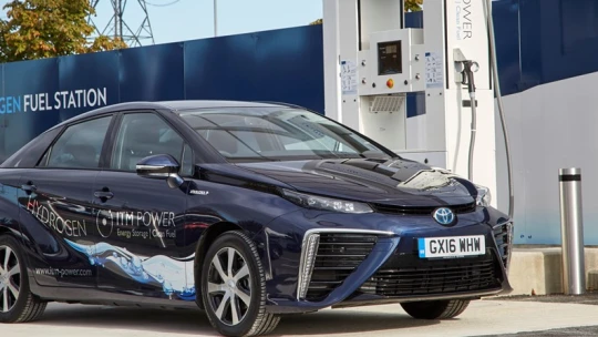 Új önvezetőautó-szoftverrel rukkol elő a Toyota – és másokkal is megosztaná
