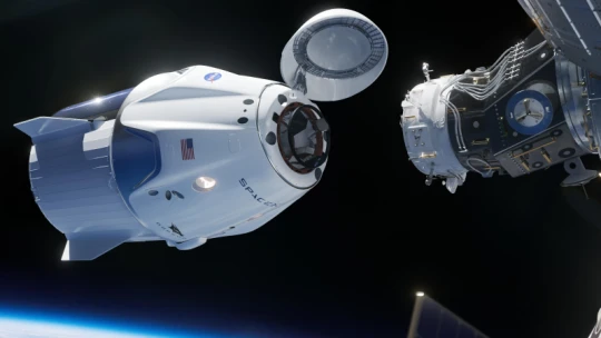 Újra a Földön Elon Musk űrhajója, bár a vécé még mindig nem az igazi