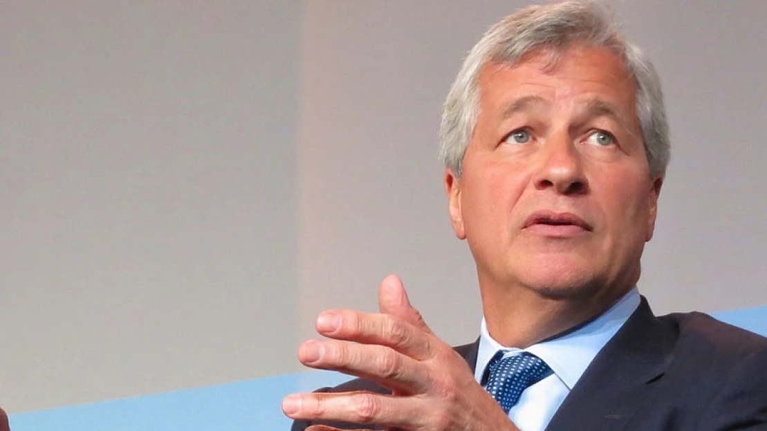 Amerikai bankvezér Hongkongban: a Kommunista Párt 100 éves, de mi biztosan túléljük!