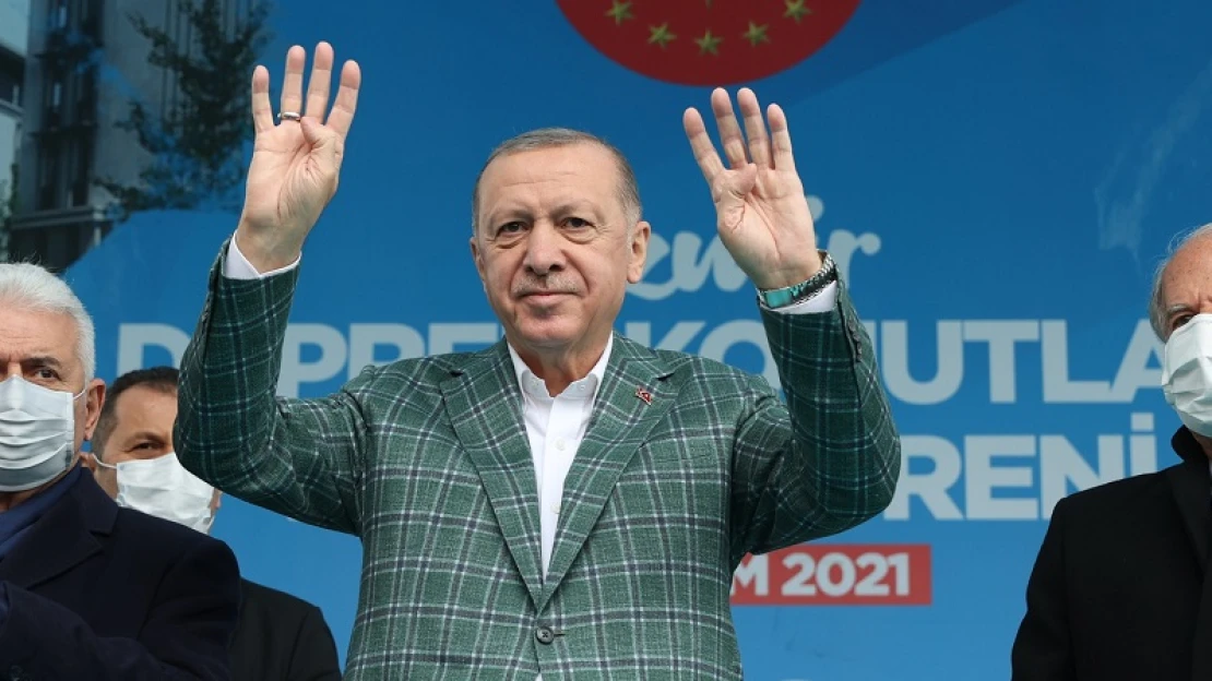 A lakosságot is hadba szólítják, hogy ne omoljanak össze