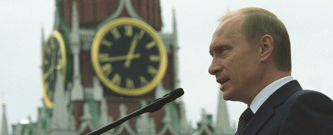 Putyin: Taxisofőr voltam, kellett a pénz