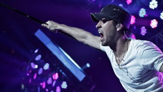 Enrique Iglesias léphetett fel Mészáros Lőrinc cégcsoportjának karácsonyi buliján