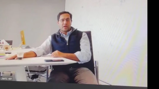900 embert rúgott ki egyetlen videóhívásban – jó pár cégnél lett a Zoom az új HR-es