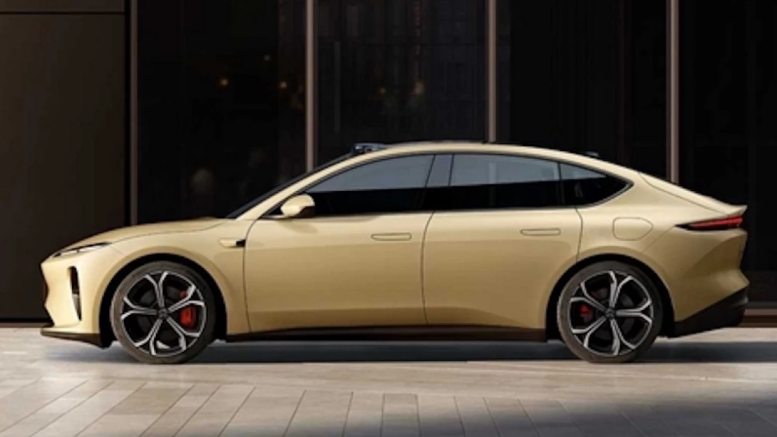 Új, kínai riválist kapott a Tesla