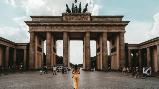 Vigyázó szemetek Berlinre vessétek