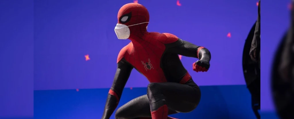 Tom Holland mint Pókember a Pókember: Nincs hazaút forgatásán. Fotó: Tom Holland Instagram-oldala