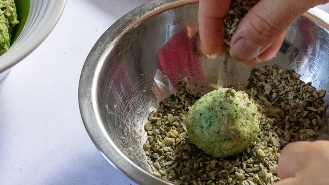 Húsmentes szerda: Buddha Bowl, amihez a brokkoli minden részét felhasználhatjuk