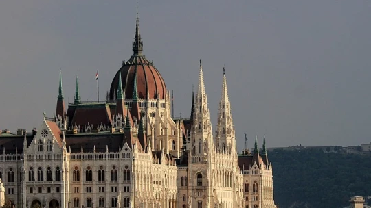 Időutazás a T. Házban: jönnek a főispánok és belefért egy kis államosítás is