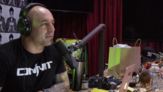 Mi szólhat hangosabban a Spotifyon: a folk-rock vagy a 100 millió dolláros podcast?