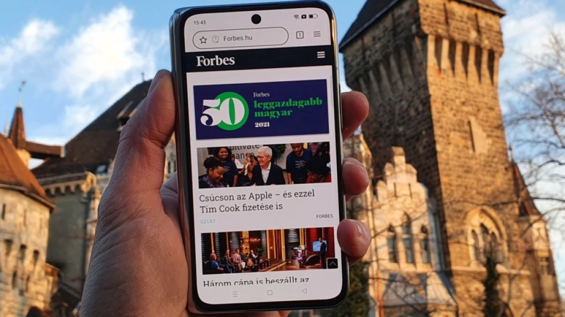 Van létjogosultsága a széthajtható törpetelefonnak? Megnéztük!