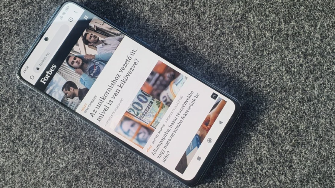 Megérkezett Magyarországra a telefon, amivel a Xiaomi leuralná a világot