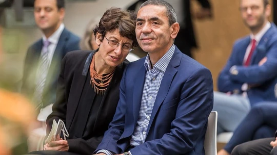 Euróra nyomnák Karikó Katalin munkatársainak arcképét
