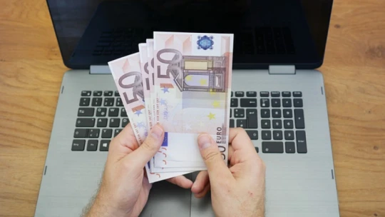 Megnyitja a kormány az online sportfogadási piacot, jöhetnek a külföldiek