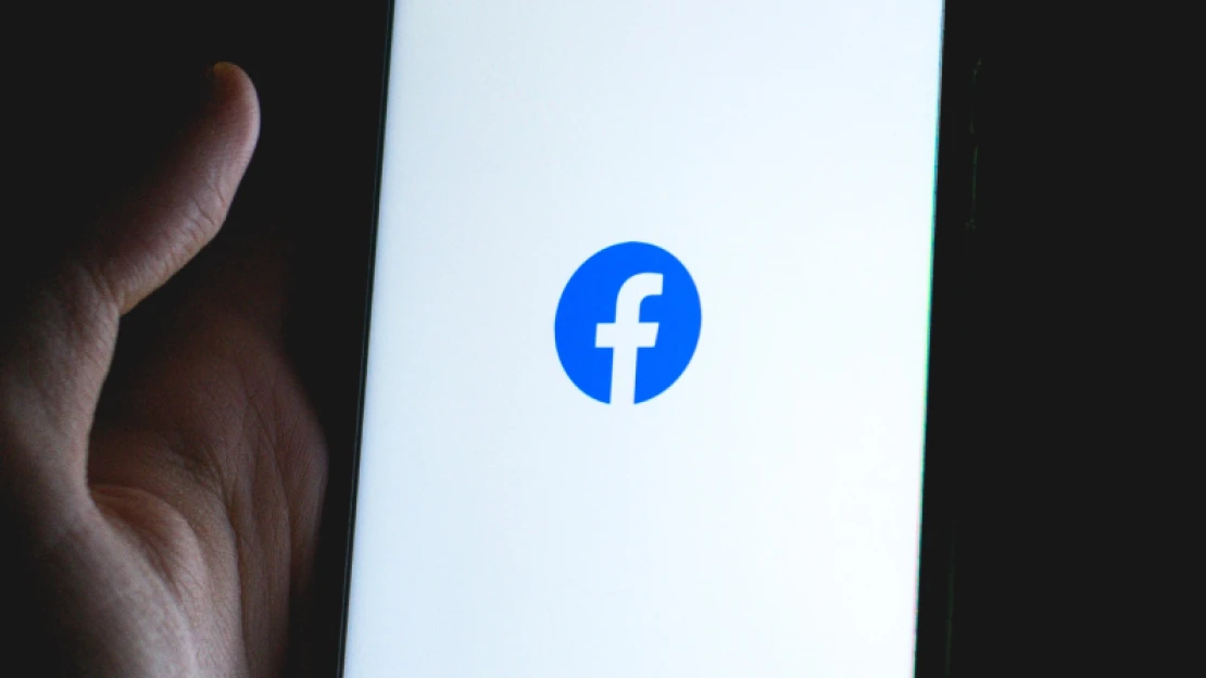 Sokba kerül a Facebooknak, hogy lekapcsolták Oroszországban