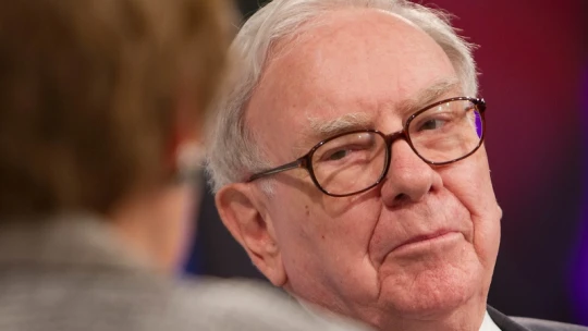 Valaki 7,2 milliárd forintot fizetett, hogy steaket ehessen Warren Buffett-tel