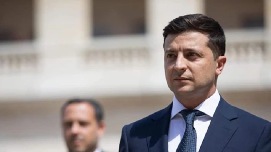 Új frontot nyit az ukrán elnök: (megint) nekimenne az oligarcháknak, pedig az oroszok még a határ mellett vannak