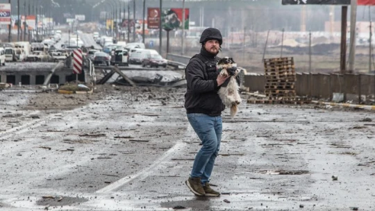 Lassú és fájdalmas folyamattal ér véget a 33 boldog békeév