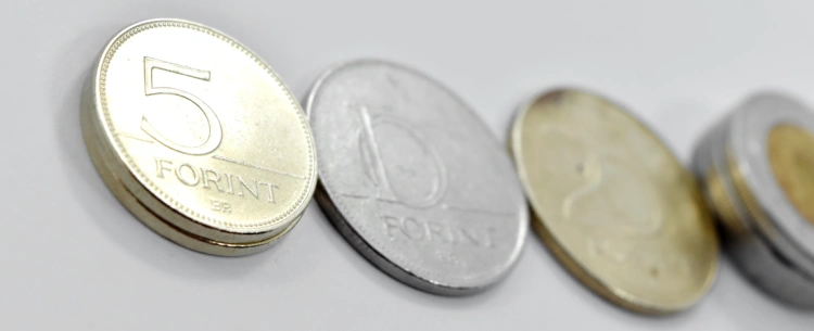 Nem bírta a strapát a forint