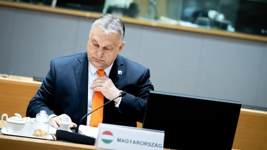 Orbán rezsitámogatást ígér a családoknak és háborús helyzetet jövendöl Európának