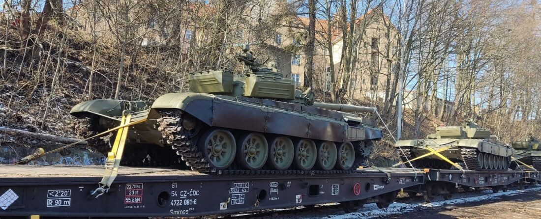 V4-es ország küld tankokat Ukrajnának