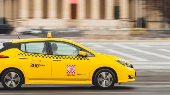 Taxitarifák: a GVH nem emelne, más is kivezethetne a szabályozási csapdából
