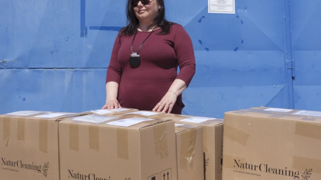 Tíz kiló mosószerével fizetett a karácsonyfáért